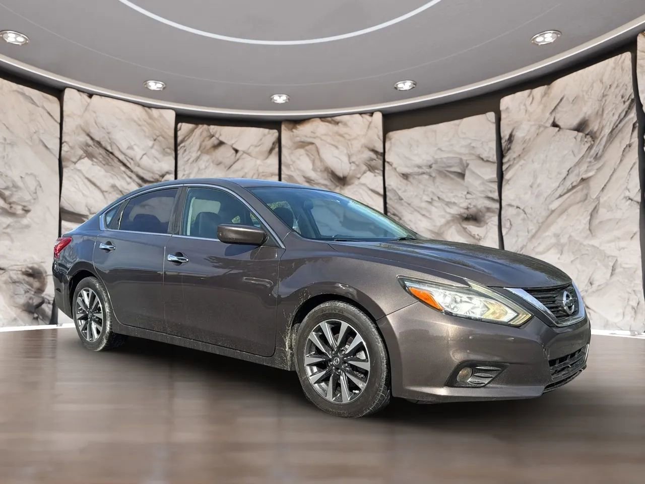 Used 2017 Nissan Altima 2.5 SV image 3