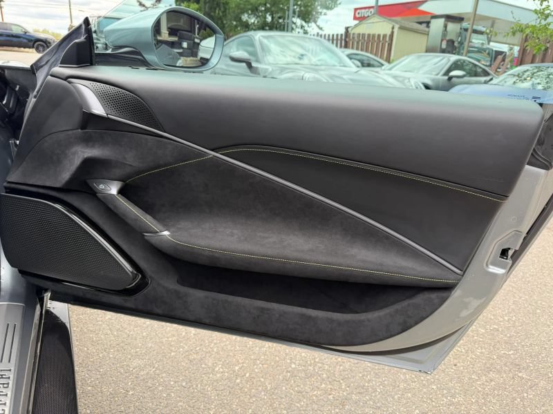 Used 2021 Ferrari Roma RWD image 25