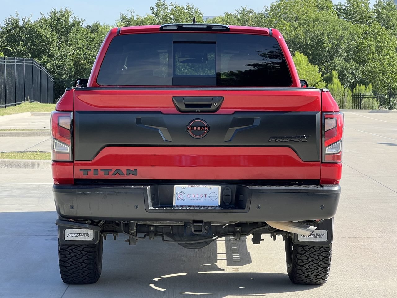 Used 2023 Nissan Titan PRO-4X w/ Pro-4x Convenience Package AWD/4WD image 5