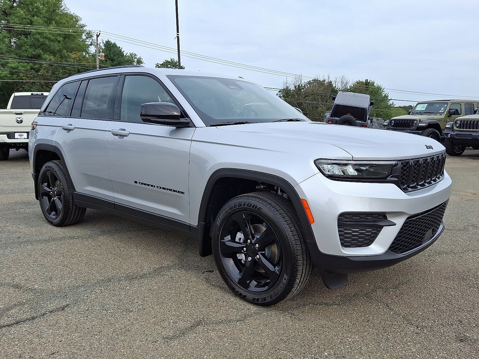 New 2025 Jeep Grand Cherokee Altitude