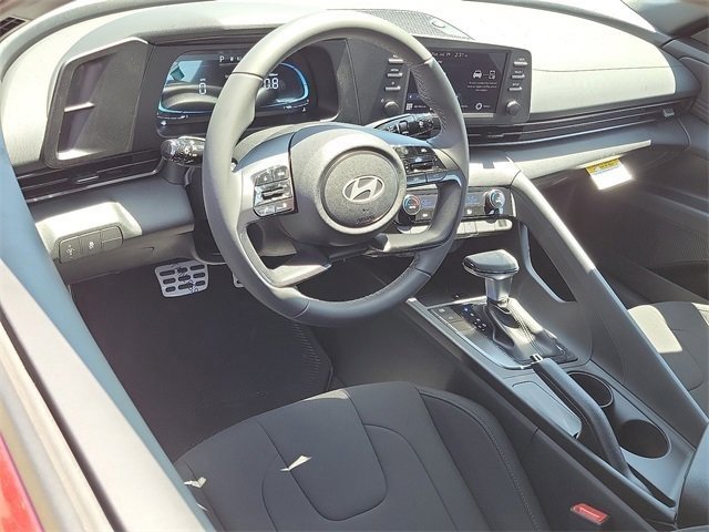 New 2025 Hyundai Elantra Sport image 2