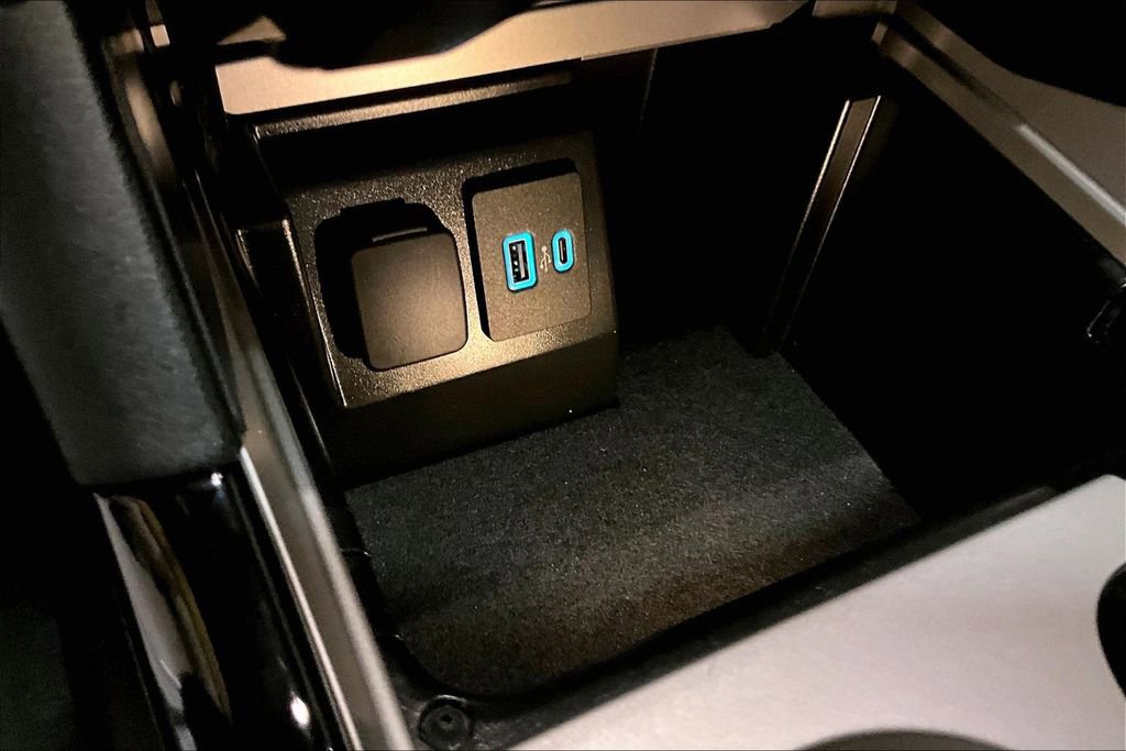 Certified 2024 Ford Explorer ST w/ Equipment Group 401A image 23