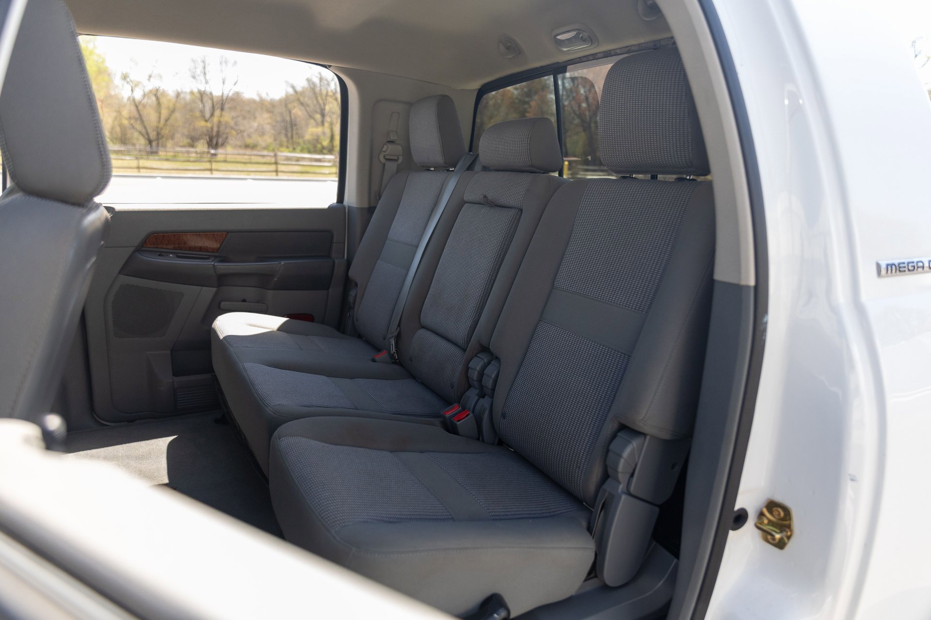 Used 2006 Dodge Ram 2500 Truck SLT w/ Light Group image 27