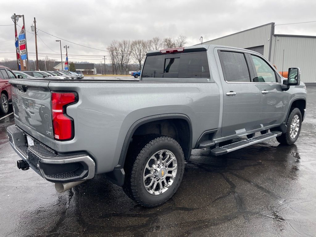 Used 2026 Chevrolet Silverado 2500 LTZ w/ LTZ Premium Package image 3