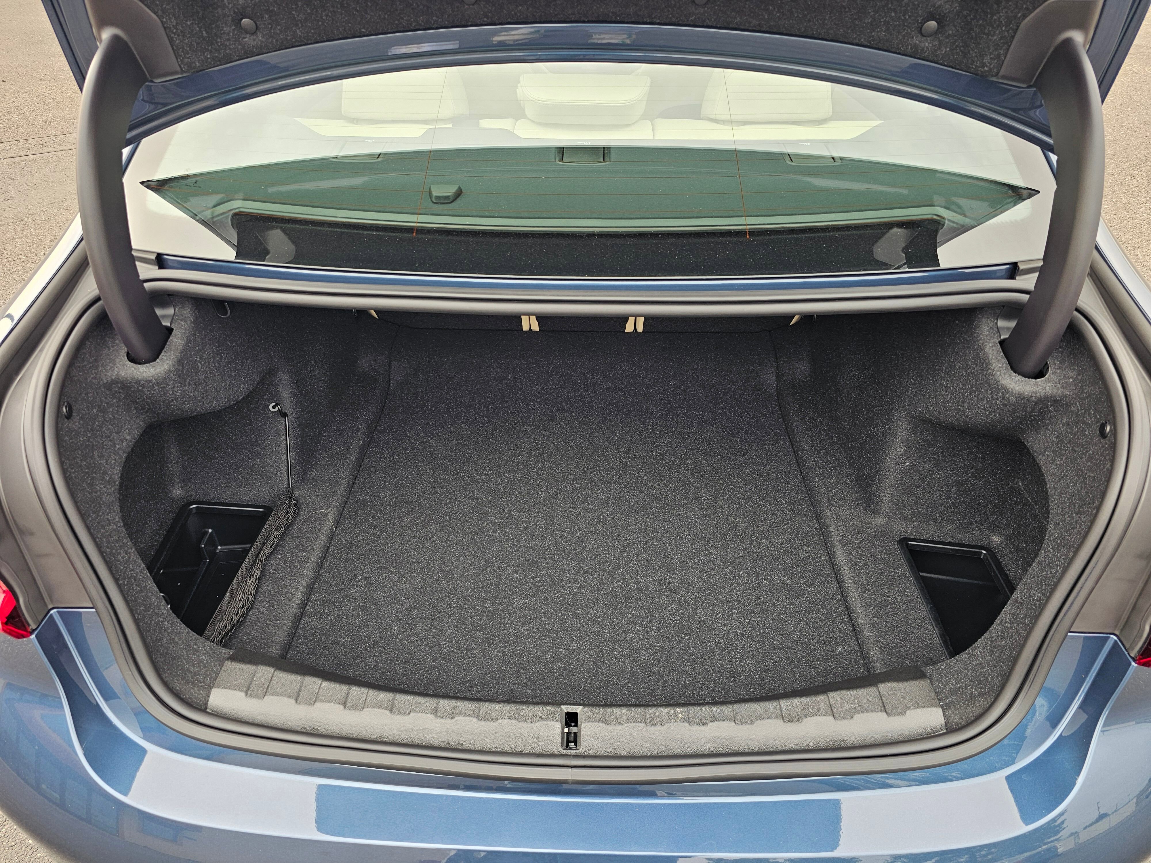 New 2026 BMW 330i xDrive Sedan w/ M Sport Package image 29