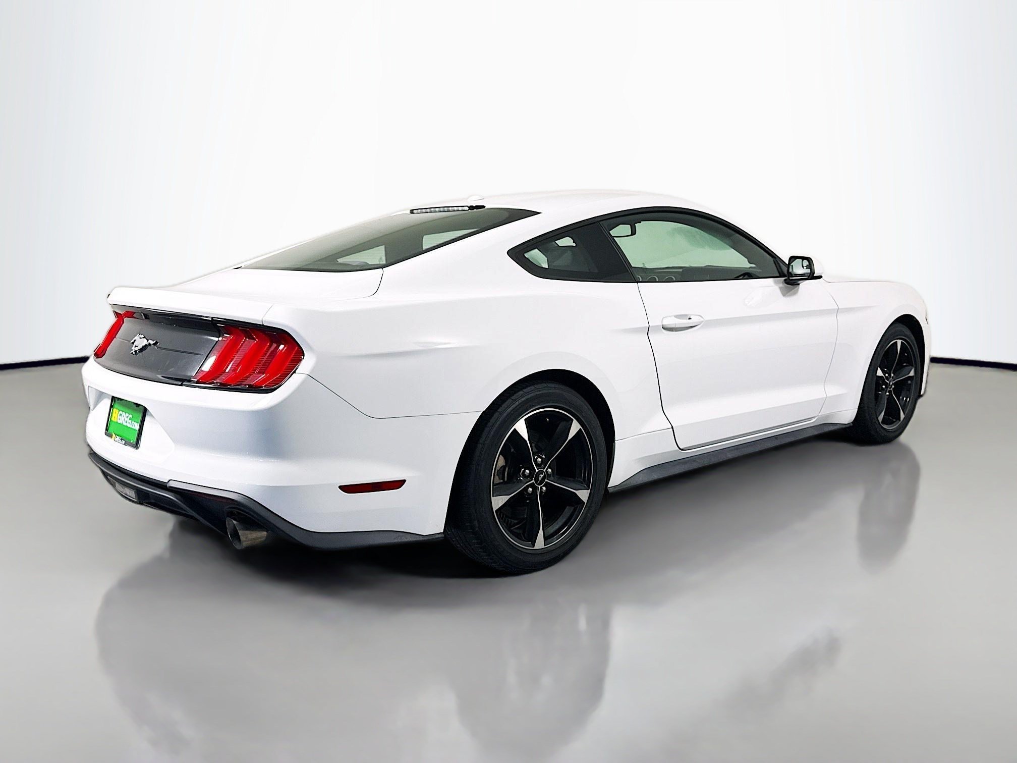Used 2019 Ford Mustang Coupe RWD image 10