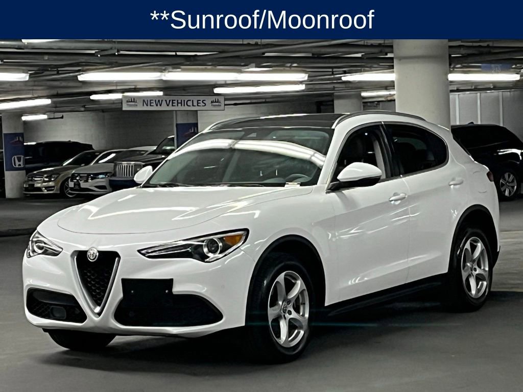 Used 2018 Alfa Romeo Stelvio Ti AWD/4WD image 4