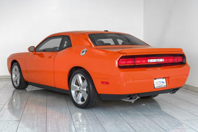 Used 2009 Dodge Challenger R/T RWD image 8