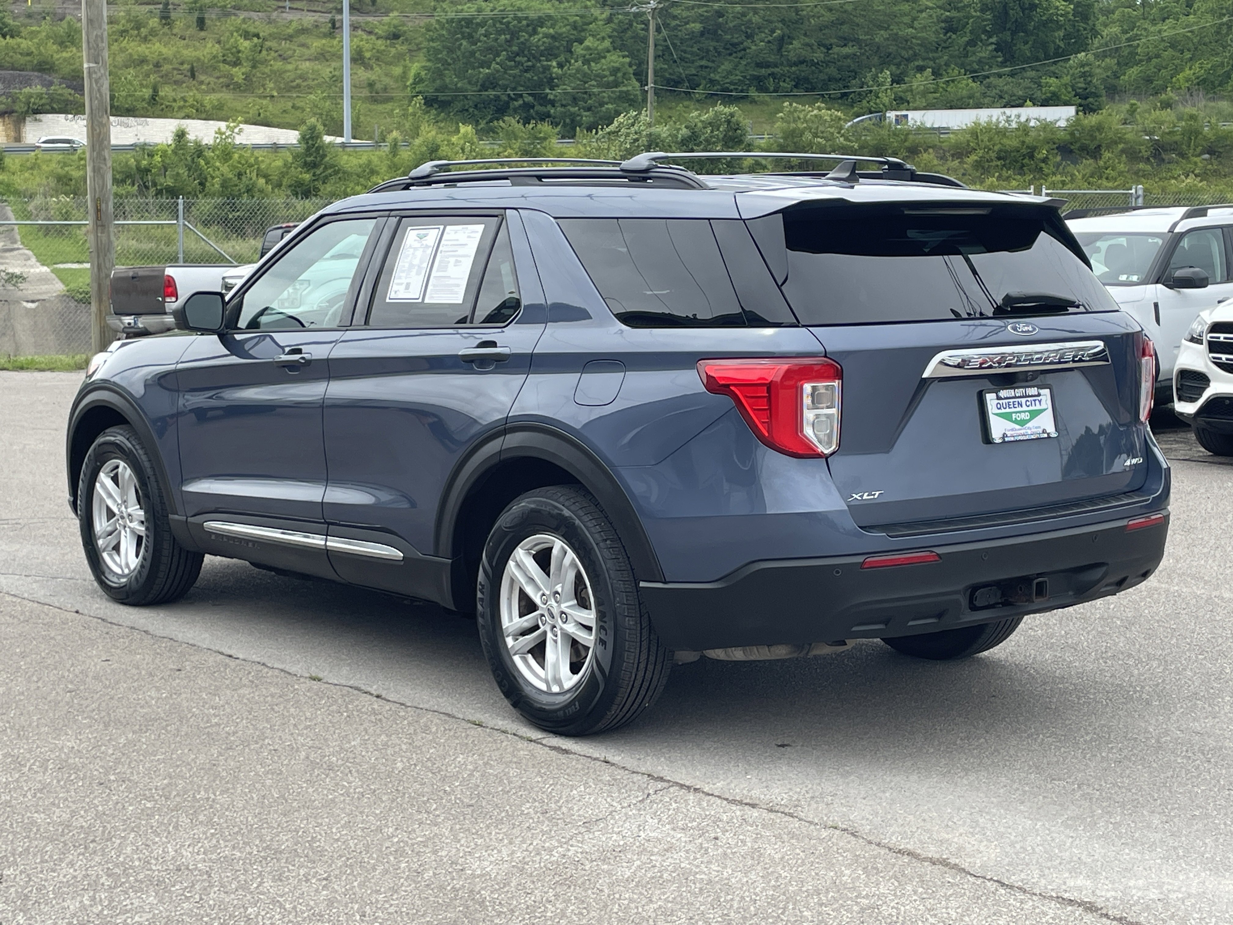 Used 2021 Ford Explorer XLT w/ Class III Trailer Tow Package AWD/4WD image 6