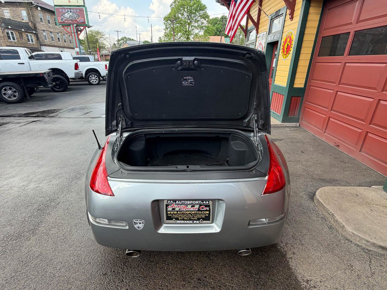 Used 2004 Nissan 350Z Enthusiast RWD image 21