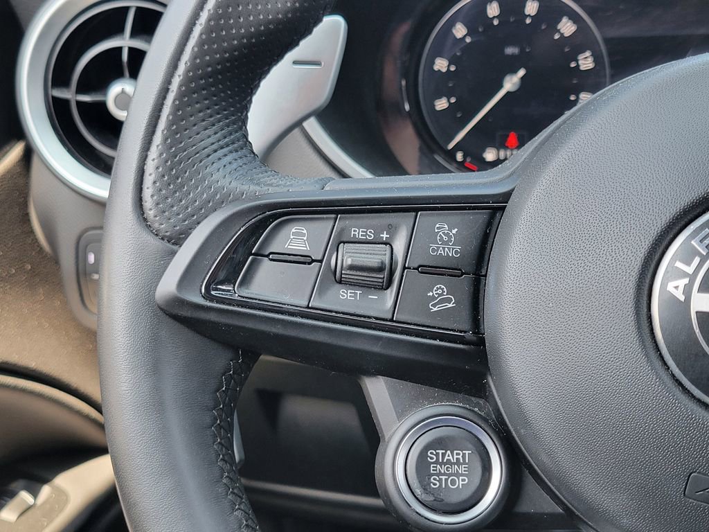 Used 2024 Alfa Romeo Stelvio Sprint image 5