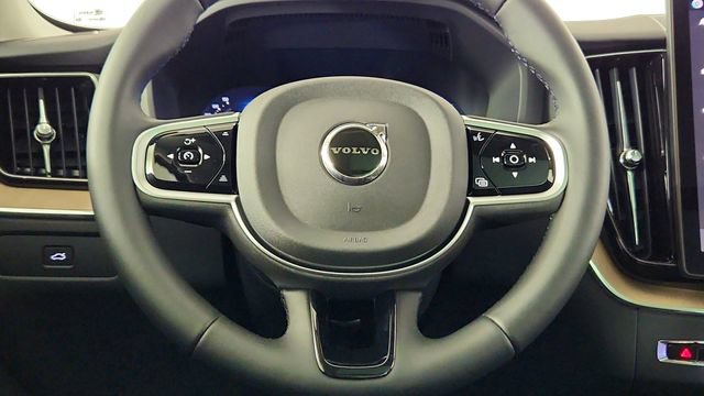 New 2026 Volvo XC60 B5 Plus w/ Climate Package PRO AWD/4WD image 24