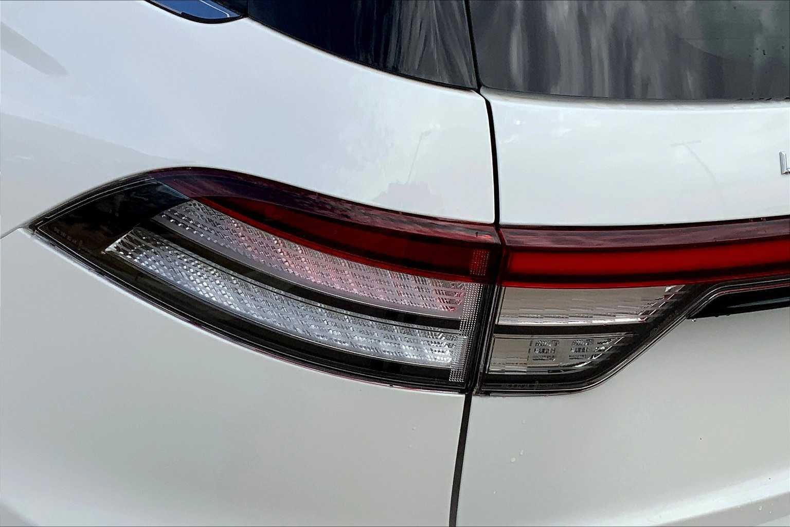New 2025 Lincoln Aviator Reserve w/ Luxury Package image 14