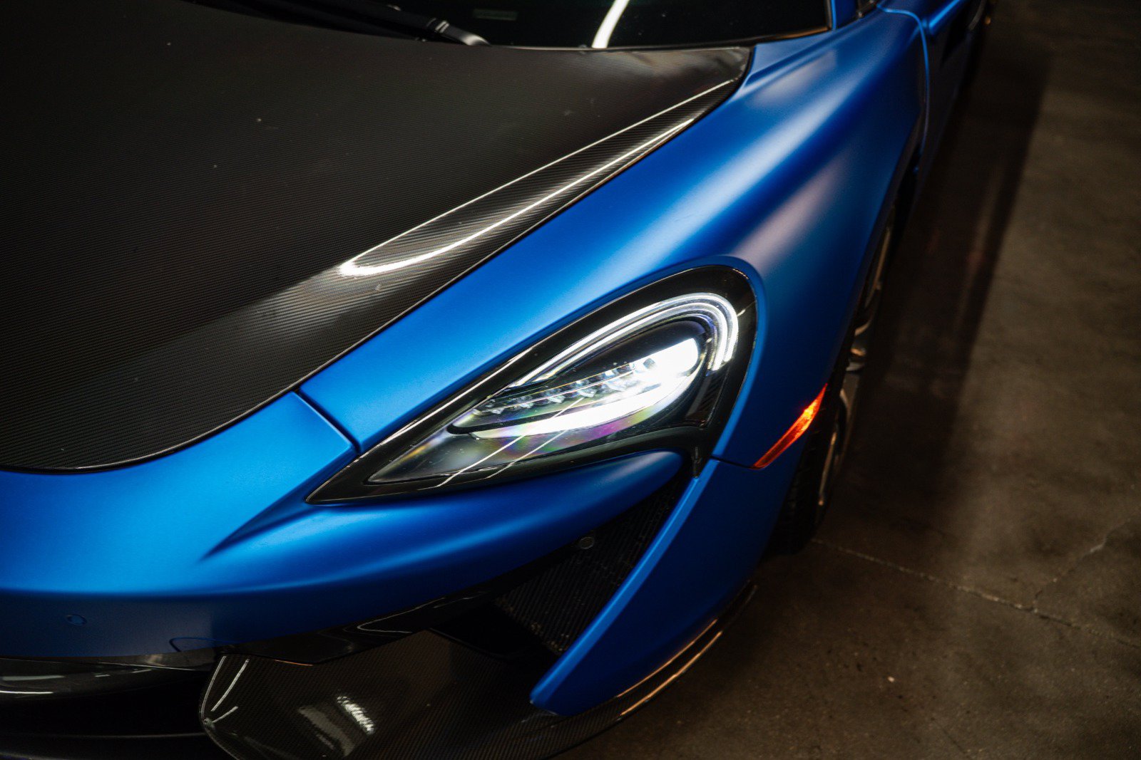 Used 2019 McLaren 570S Spider RWD image 11