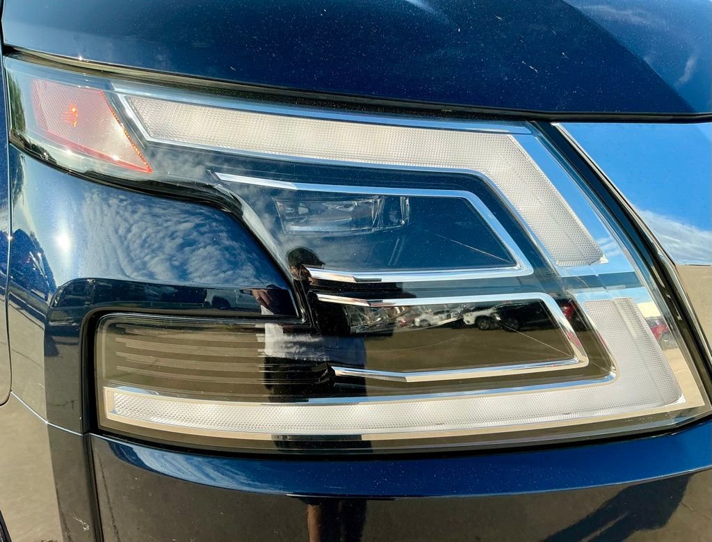 Used 2021 Nissan Armada Platinum w/ Captain's Chairs Package image 8