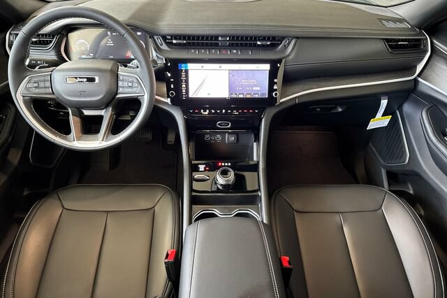 New 2026 Jeep Grand Cherokee Limited AWD/4WD image 7