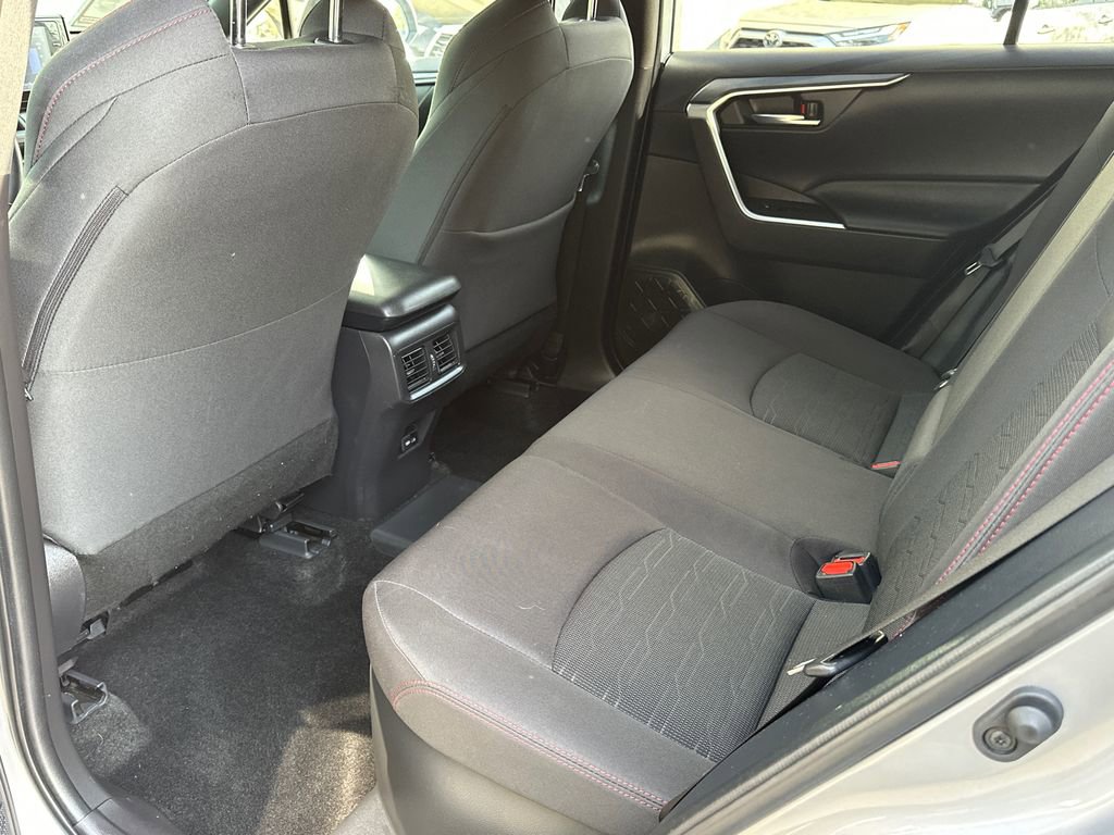 Used 2022 Toyota RAV4 SE w/ Weather & Moonroof Package image 18