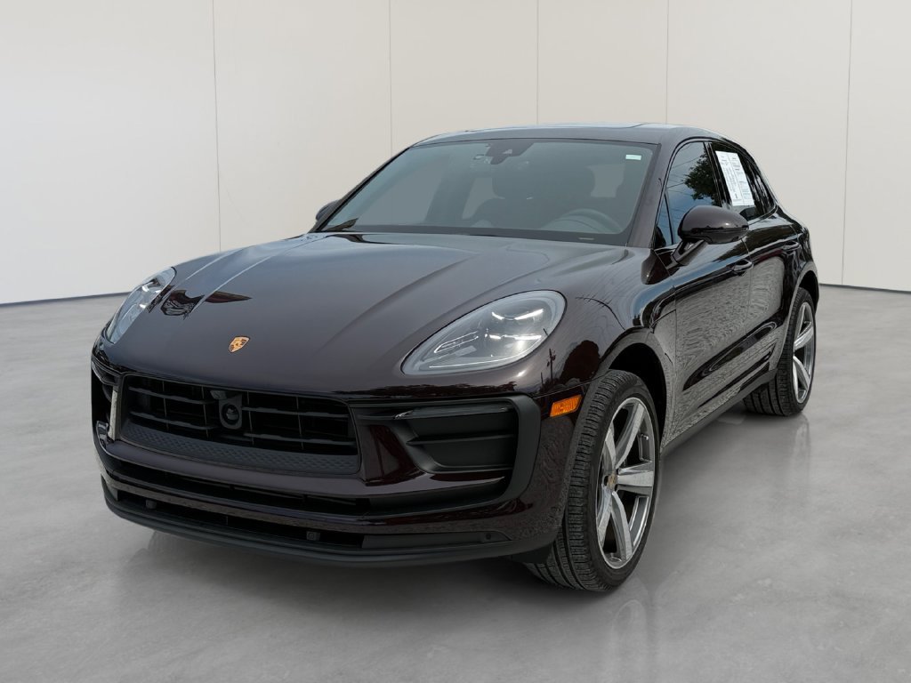 Used 2024 Porsche Macan AWD/4WD image 1