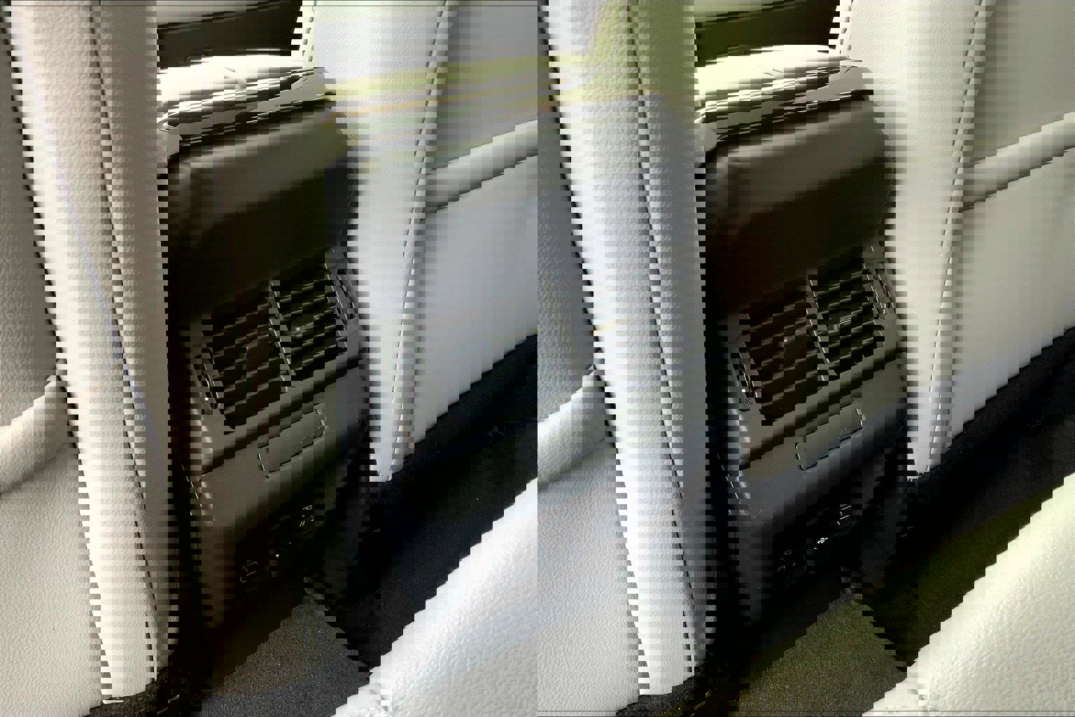 New 2026 Land Rover Range Rover Evoque S image 20