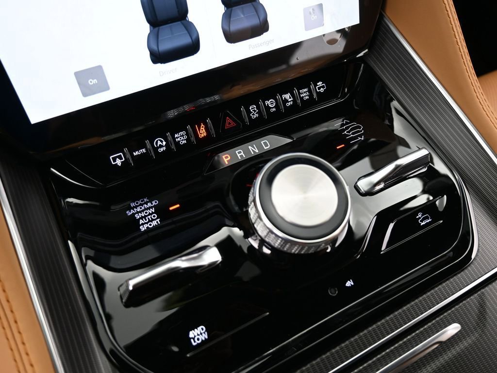 Used 2024 Jeep Grand Wagoneer Series III w/ Quick Order Packagew 28T image 31