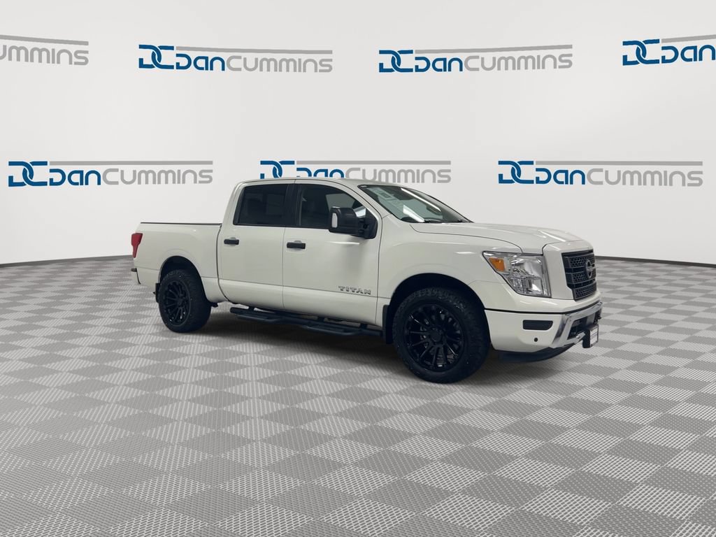 Used 2024 Nissan Titan SV w/ SV Convenience Package AWD/4WD image 2