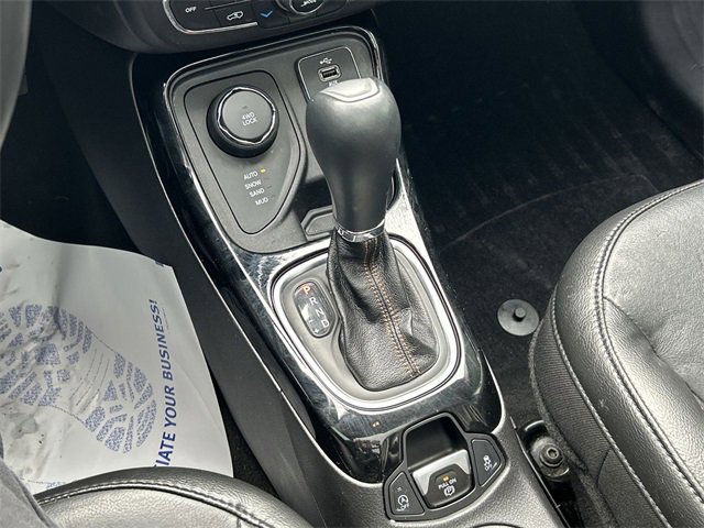 Used 2018 Jeep Compass Limited w/ Navigation Group image 23