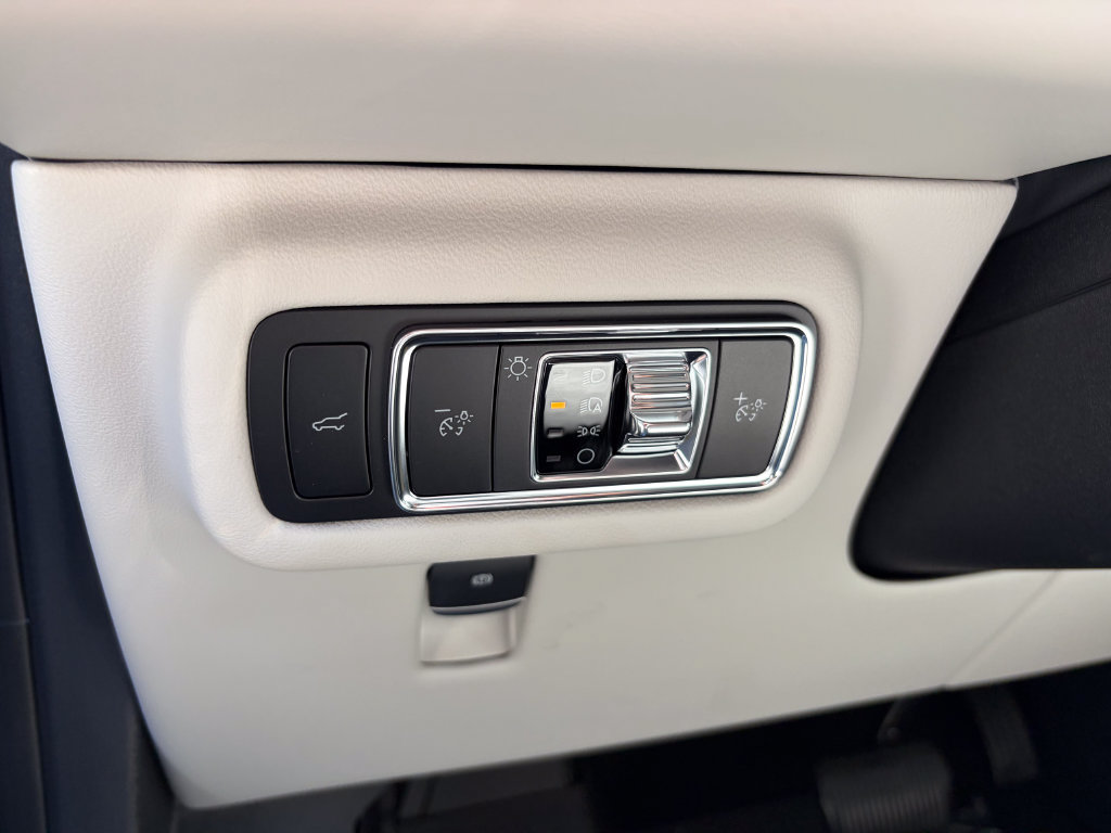 New 2026 Lincoln Nautilus Reserve AWD/4WD image 12