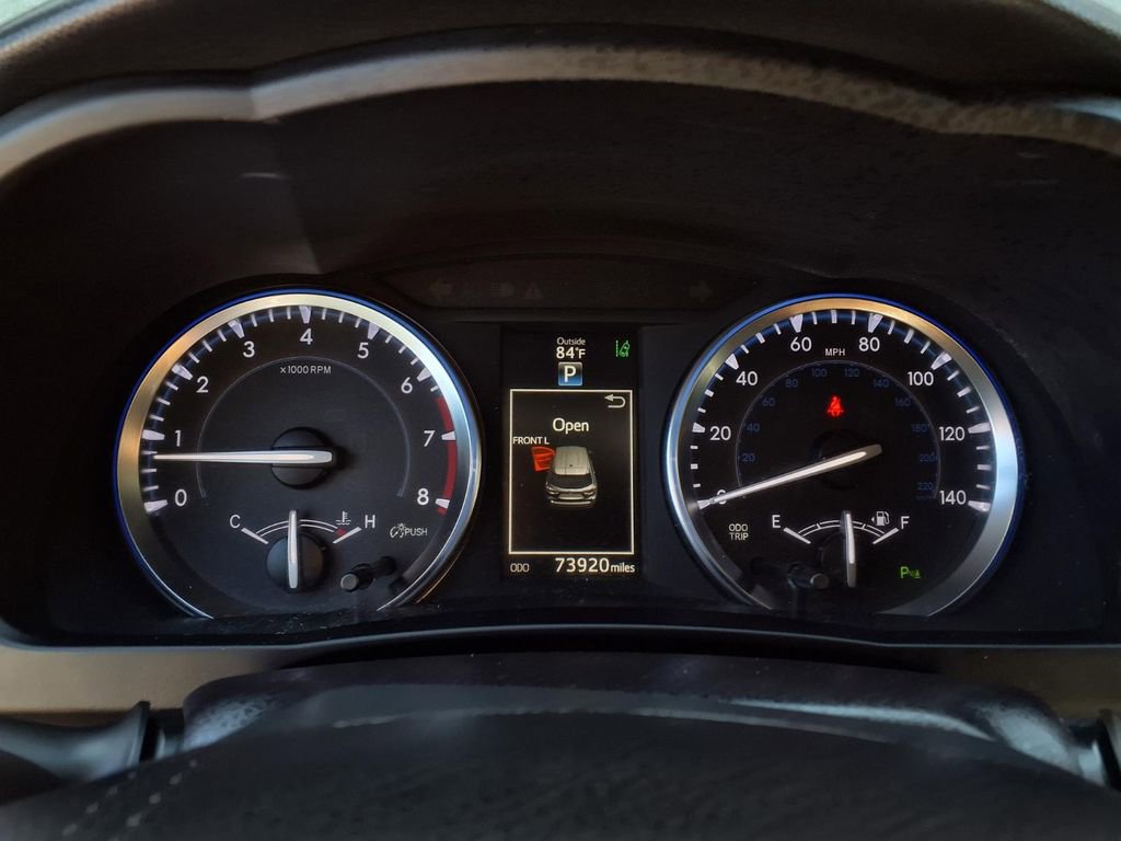 Used 2016 Toyota Highlander Limited w/ Driver Technology Package FWD image 14