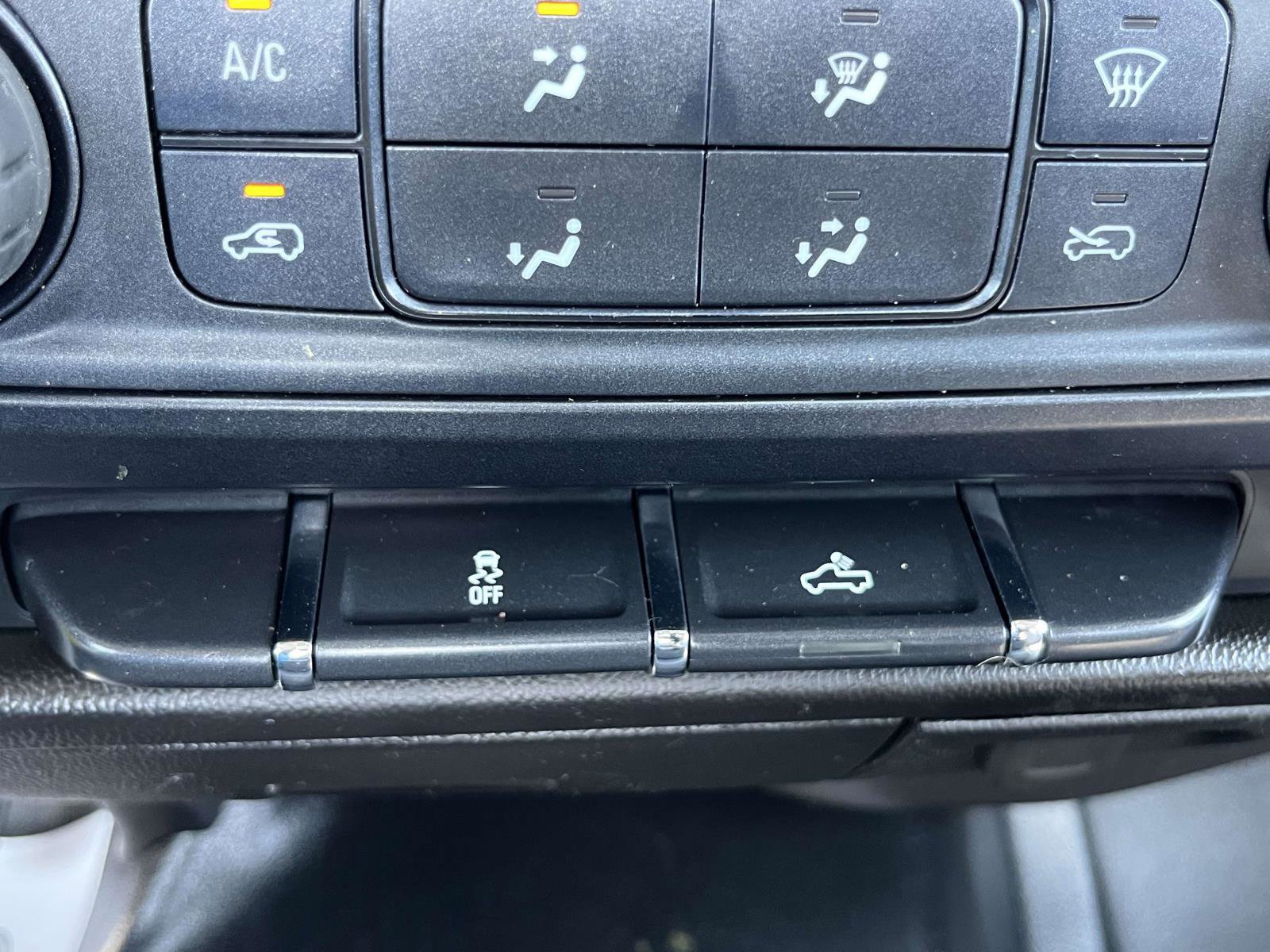 Used 2018 GMC Sierra 2500 2WD Regular Cab image 14