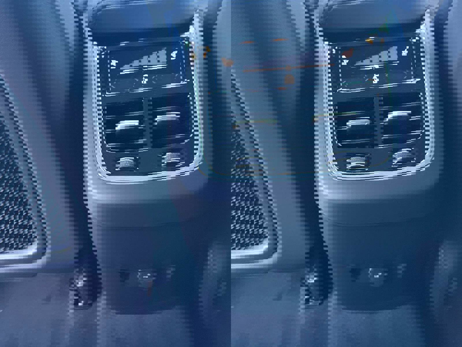 New 2026 Volvo XC60 B5 Ultra w/ Climate Package image 15