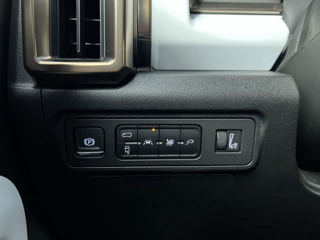 Used 2024 GMC Hummer EV 2X w/ Extreme Off-Road Package image 18