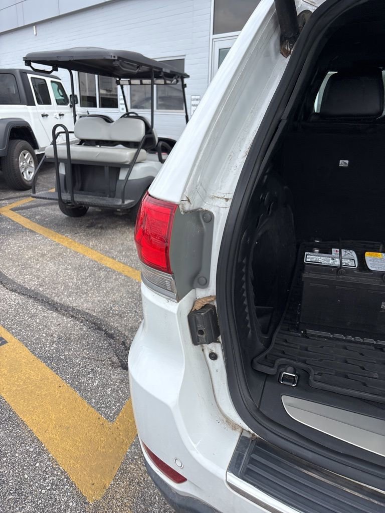 Used 2018 Jeep Grand Cherokee Limited image 9