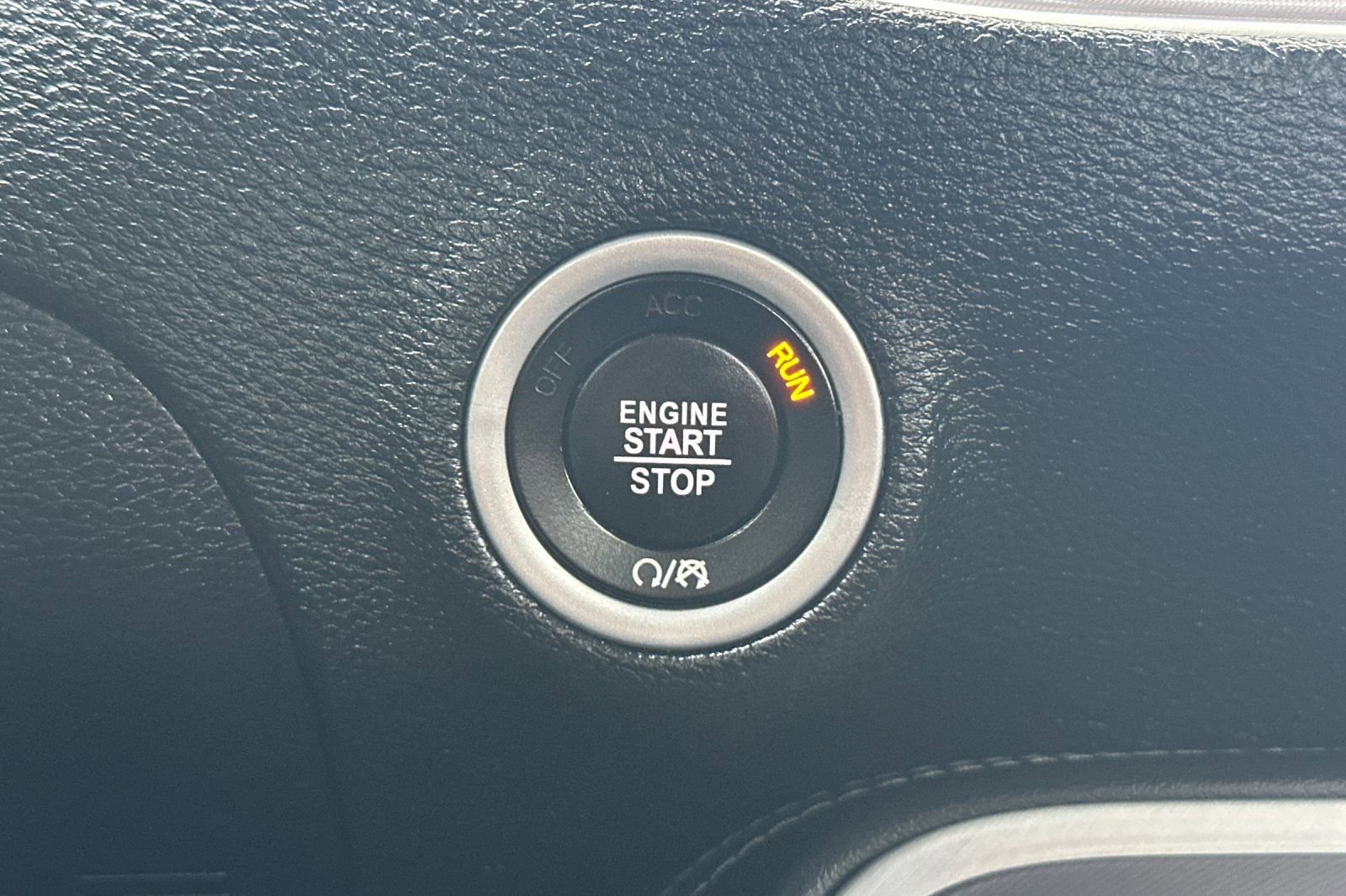 Used 2022 Dodge Challenger SXT w/ Blacktop Package image 21