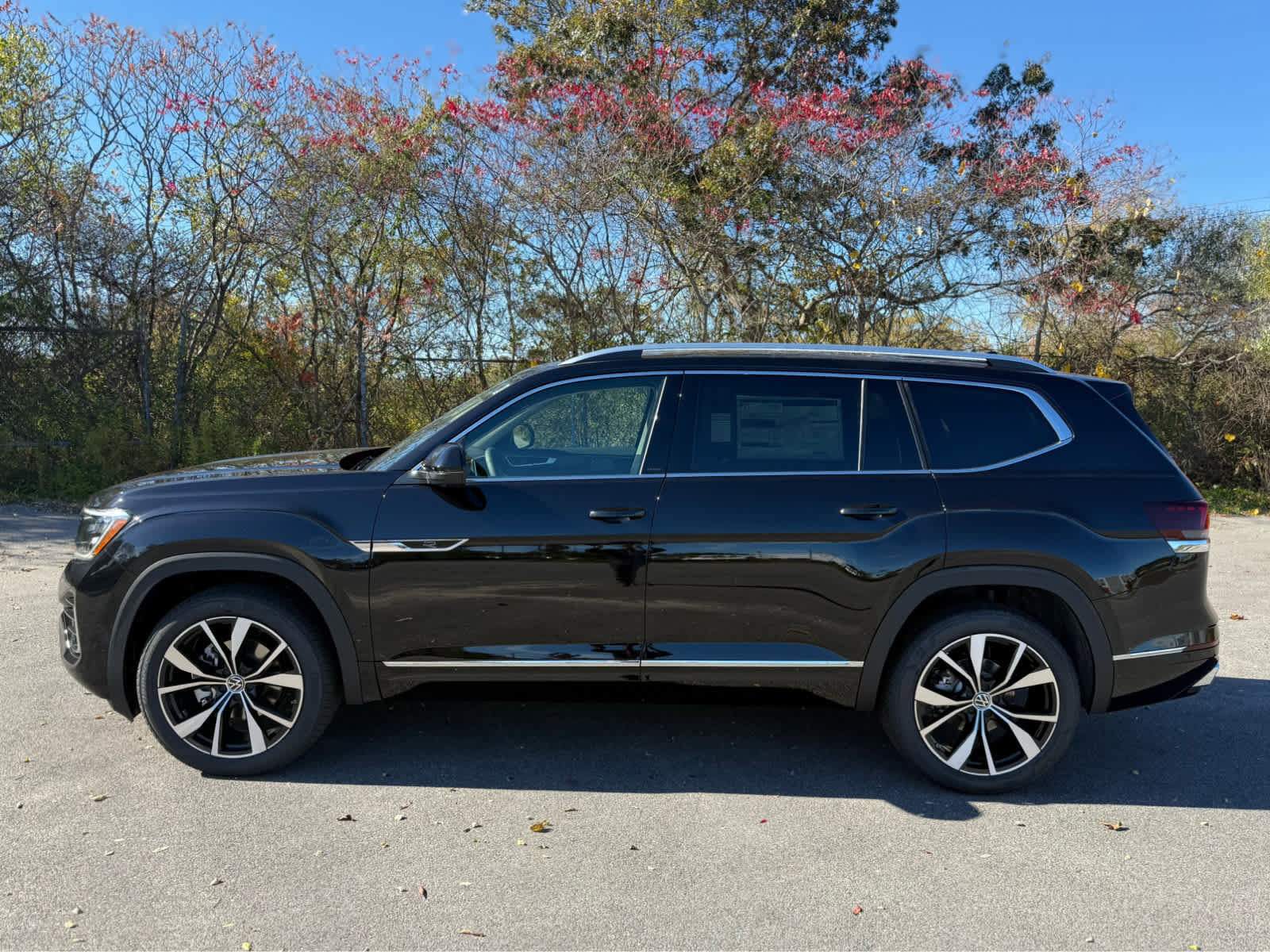 New 2026 Volkswagen Atlas SEL Premium R-Line image 4
