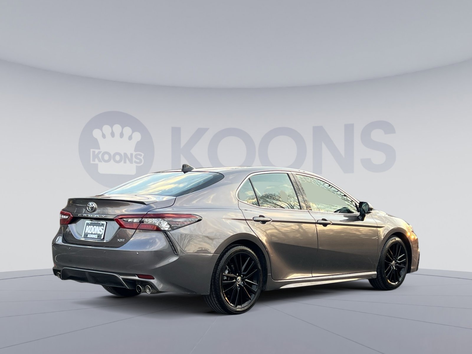 Used 2024 Toyota Camry XSE w/ Navigation Package image 5