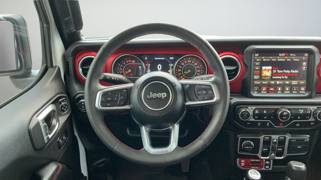 Used 2023 Jeep Gladiator Rubicon w/ LED Lighting Group AWD/4WD image 10