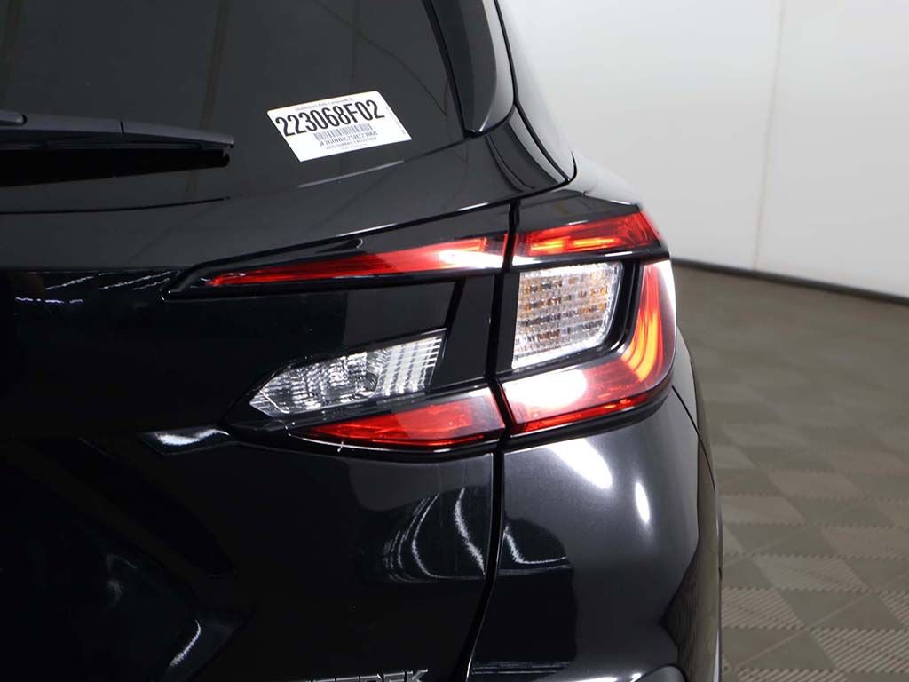 Used 2025 Subaru Crosstrek 2.0i Premium image 16