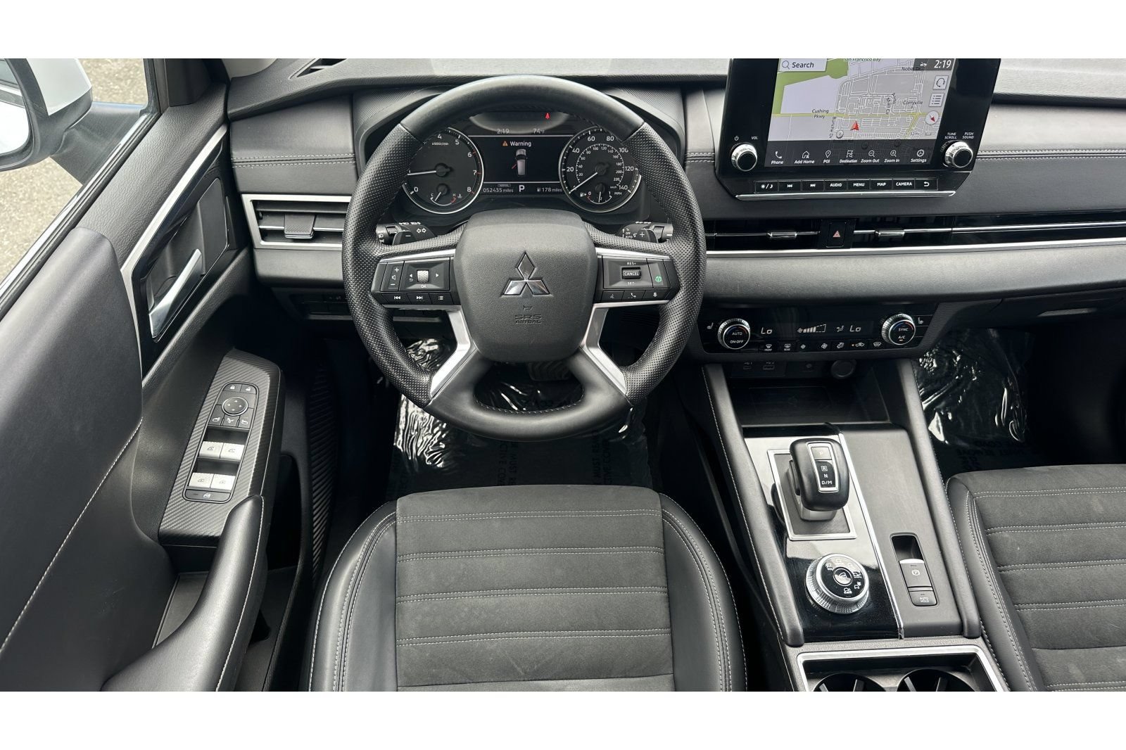 Used 2024 Mitsubishi Outlander AWD image 16