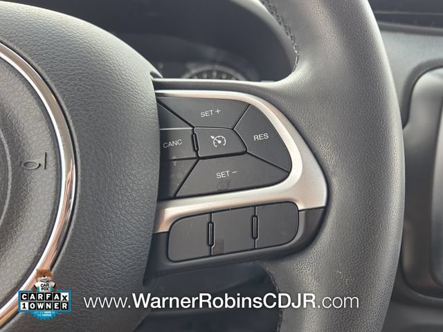 Used 2018 Jeep Renegade Latitude FWD image 27