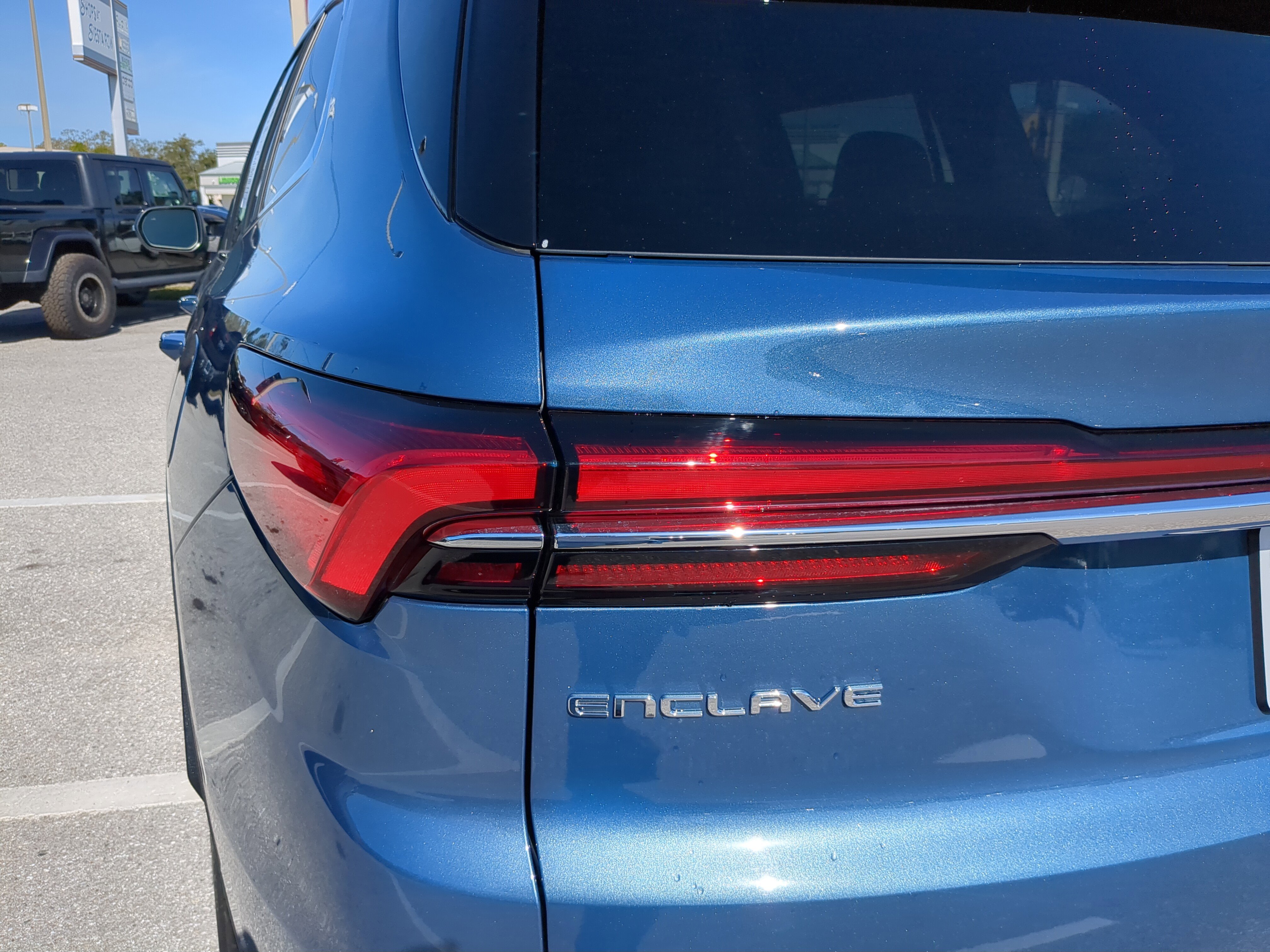 Used 2025 Buick Enclave Preferred image 11