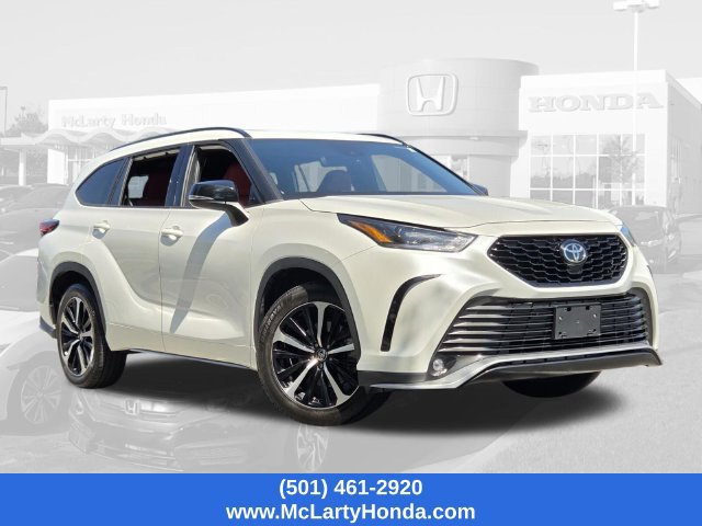 Used 2021 Toyota Highlander XSE FWD image 23