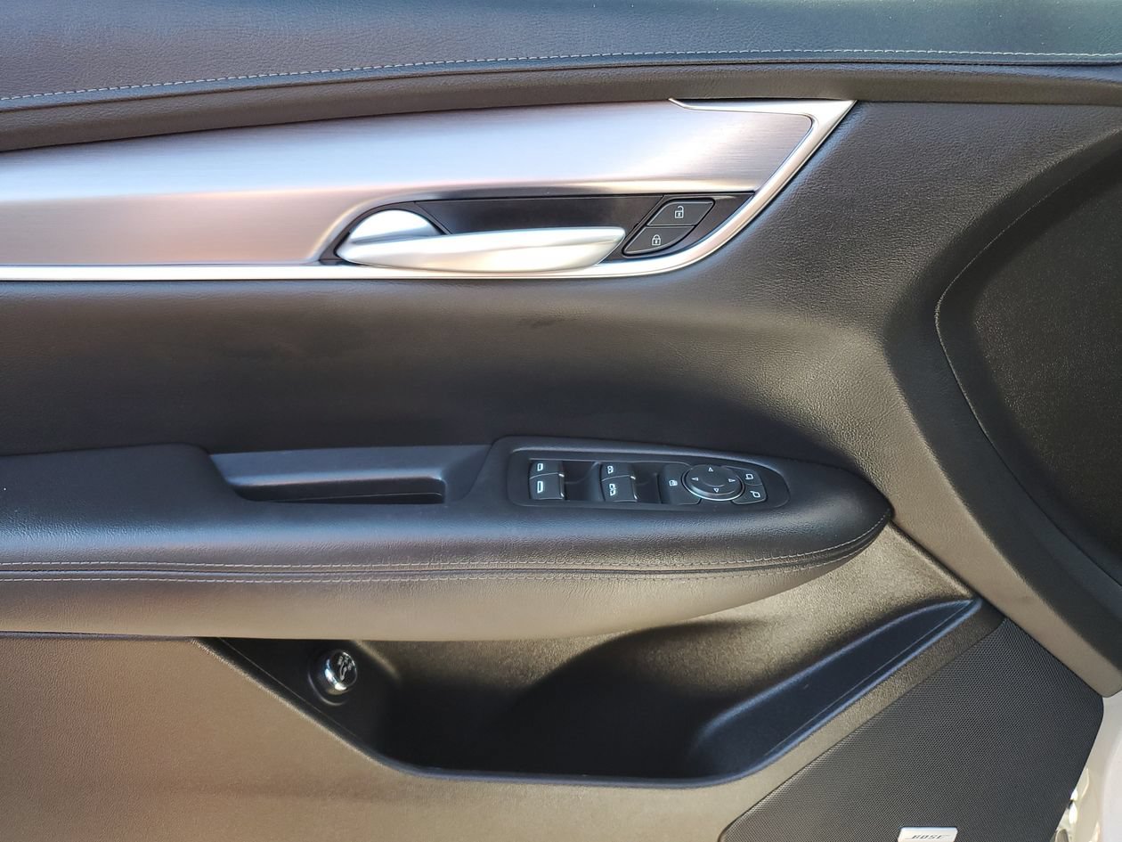 Used 2023 Cadillac XT5 Luxury FWD image 16