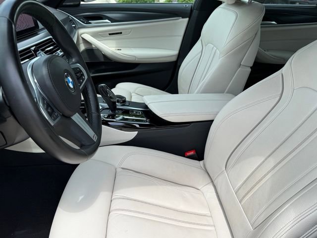 Used 2023 BMW M550i xDrive AWD/4WD image 10