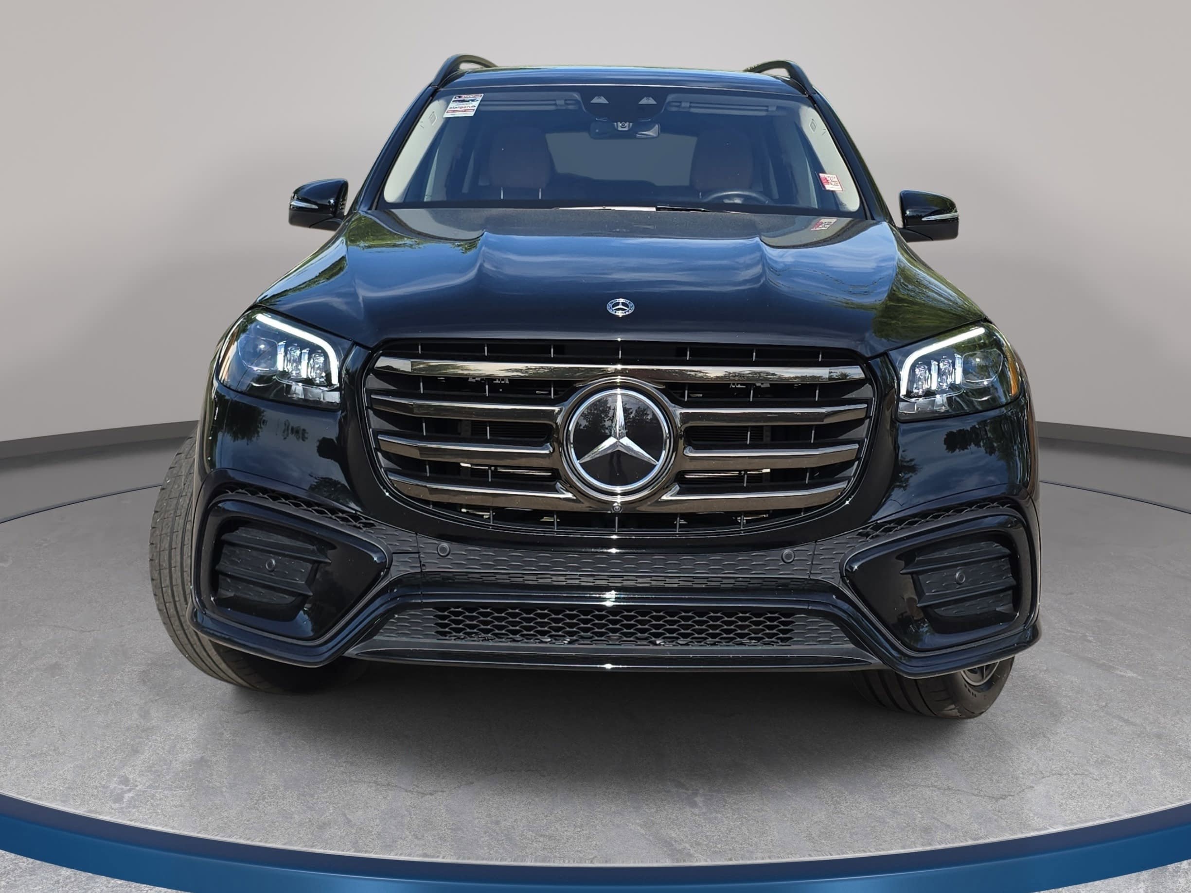 Used 2024 Mercedes-Benz GLS 580 4MATIC image 2