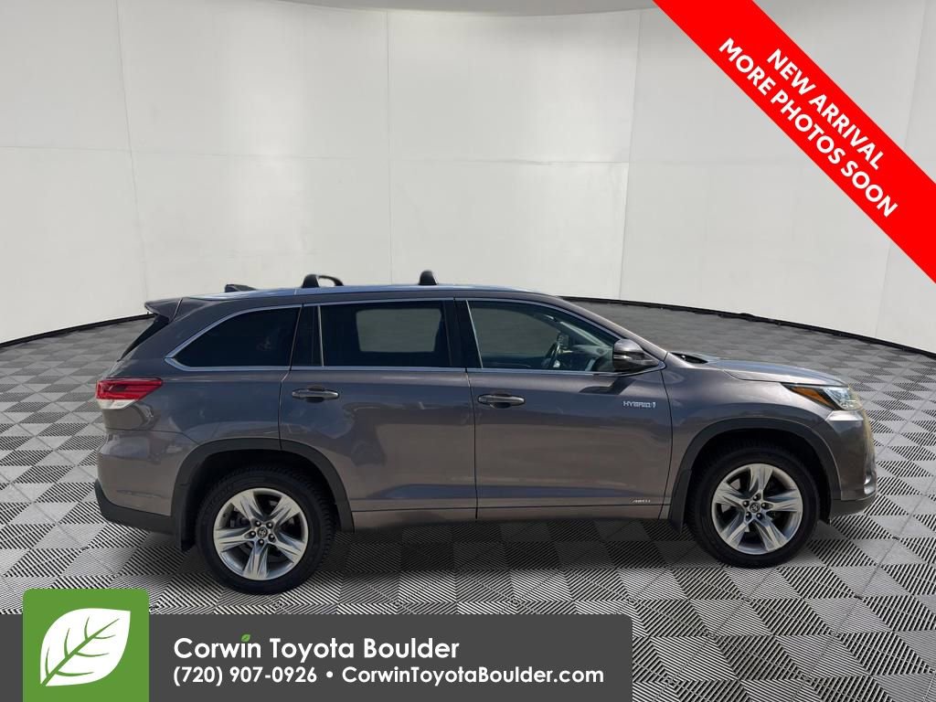 Used 2019 Toyota Highlander Limited AWD/4WD image 8
