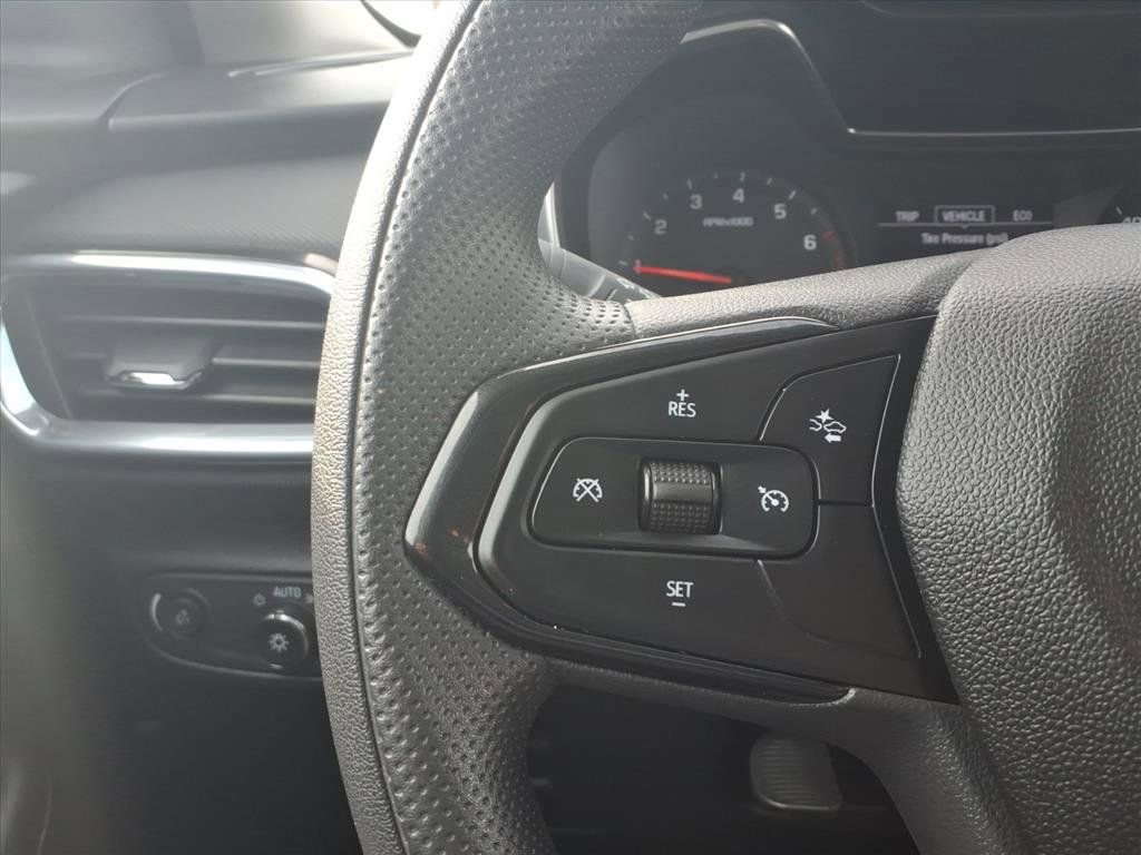 Certified 2023 Chevrolet TrailBlazer LT w/ Convenience Package image 16