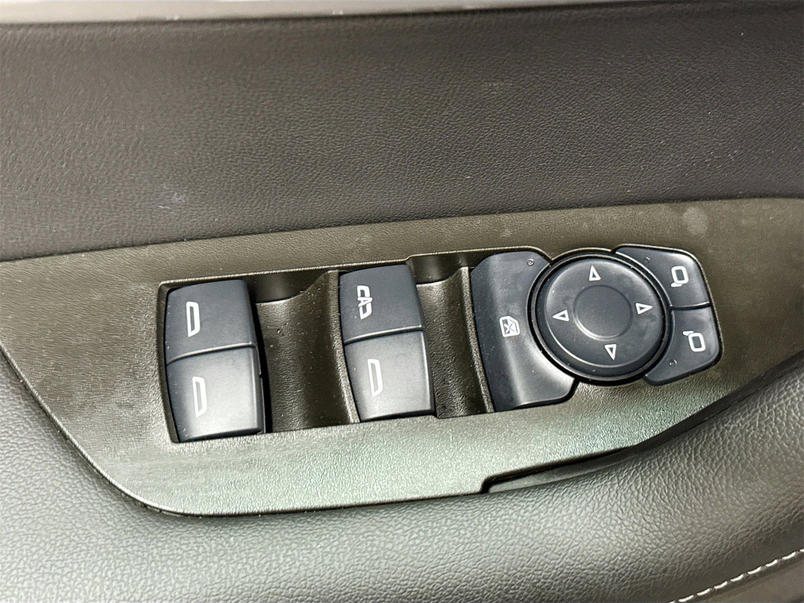 New 2025 Chevrolet Blazer LT w/ Sound & Technology Package image 18