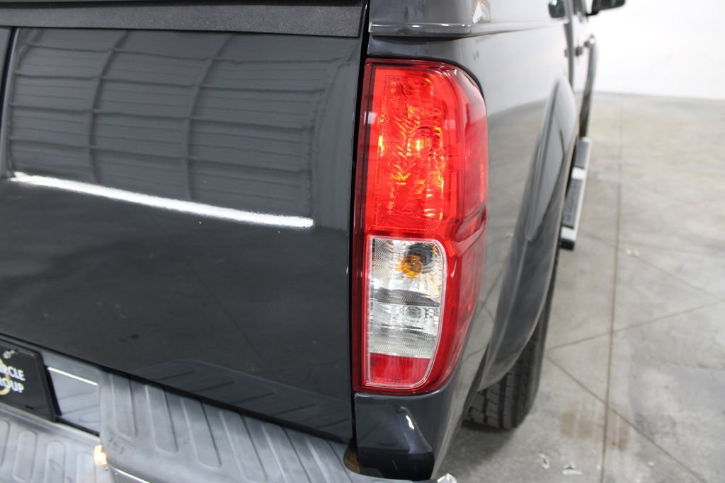 Used 2013 Nissan Frontier SV RWD image 26