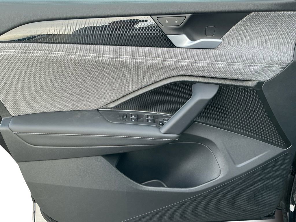 New 2026 Volkswagen Tiguan S image 21