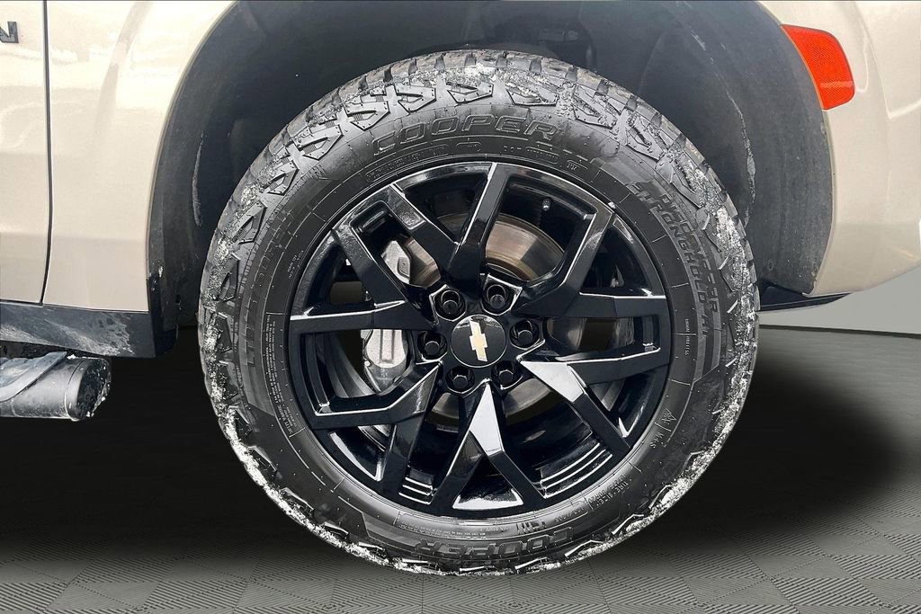 Used 2022 Chevrolet Suburban Z71 w/ Z71 Off-Road Package image 35